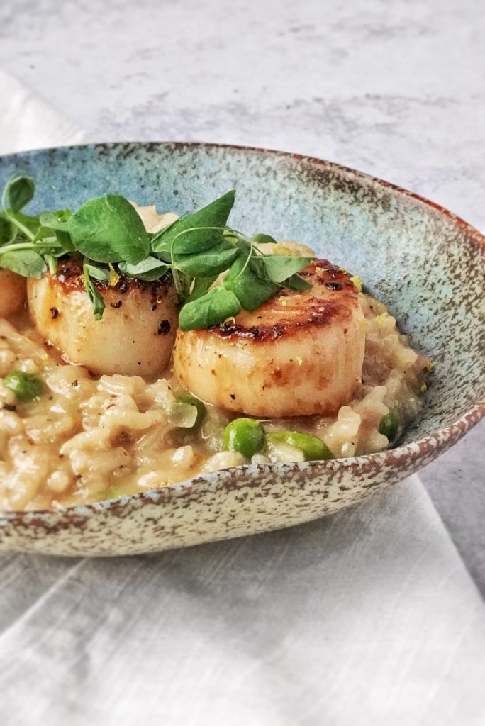 lemon and pea risotto and scallops