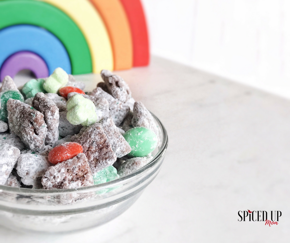 chocolate chex mix recipe, leprechaun bait puppy chow, puppy chow, st patricks day recipes, chex muddy buddies